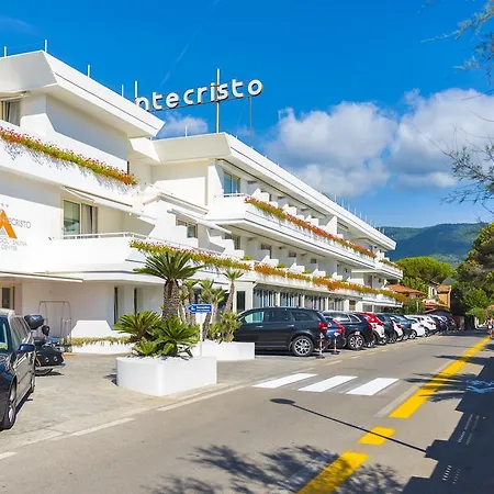 Montecristo Hotel