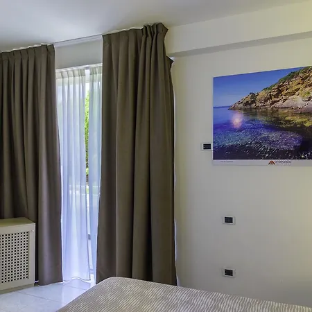 Hotel Montecristo 4*