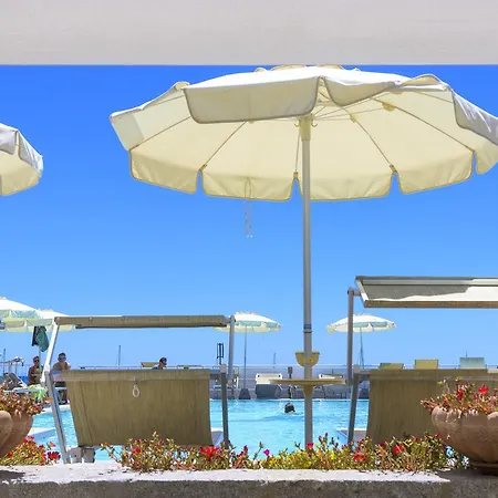 Montecristo Hotel Marina di Campo