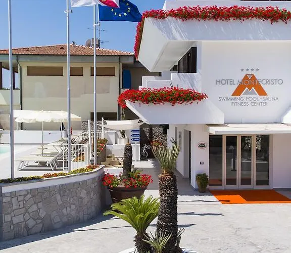 Hotel Montecristo 4*